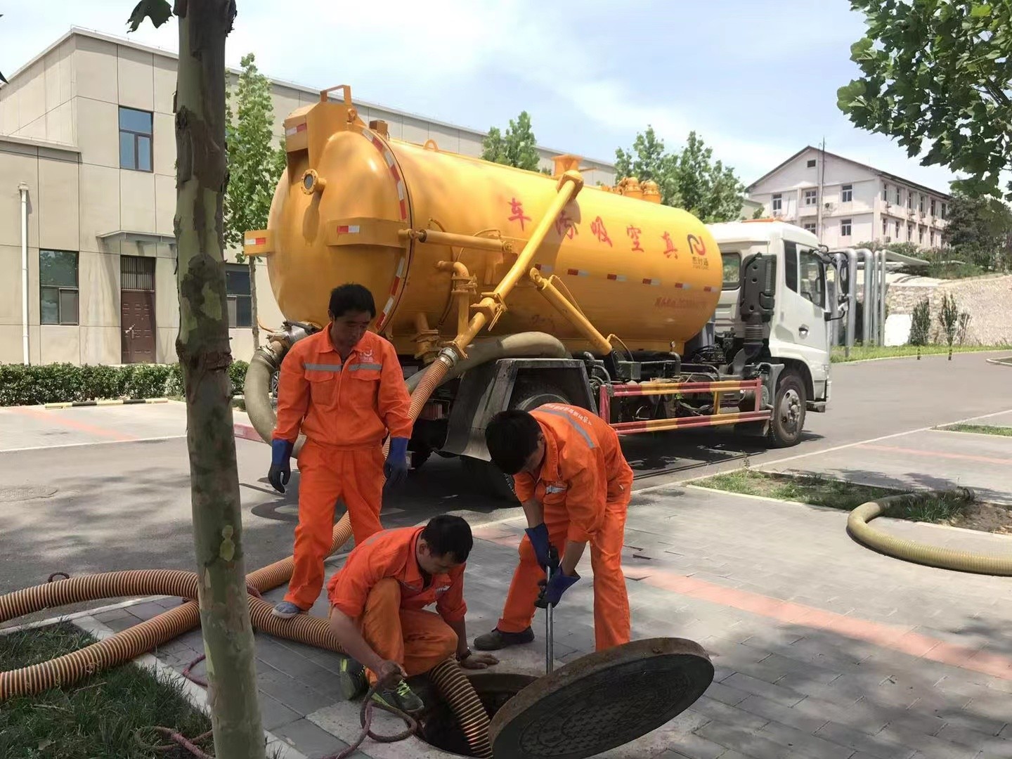 南宫化粪池清理与5-8吨吸粪车施工效率分析